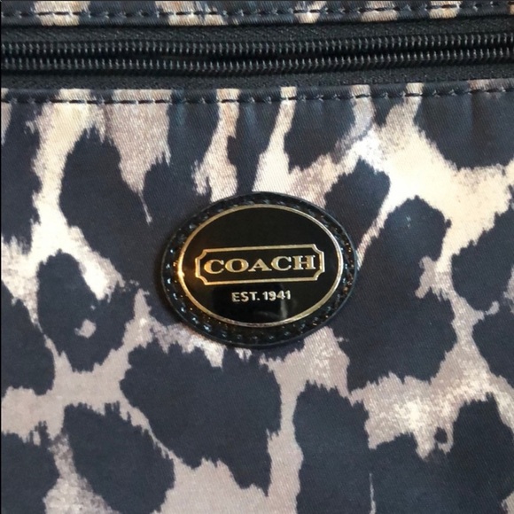Coach leopard print crossbody - Picture 2 of 7